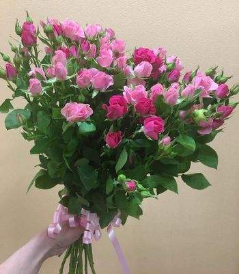 25 кустовых роз