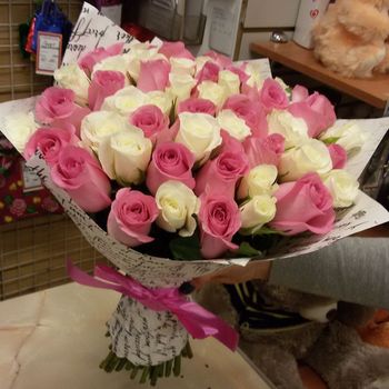 Букет из 51 розы, микс "Нежность", высота 60см, Эквадор.
